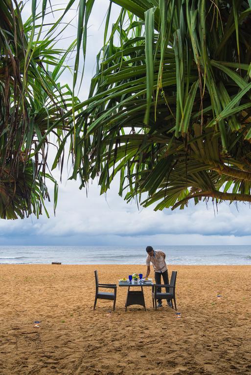 Jie Jie Beach Hotel Wadduwa Exteriör bild