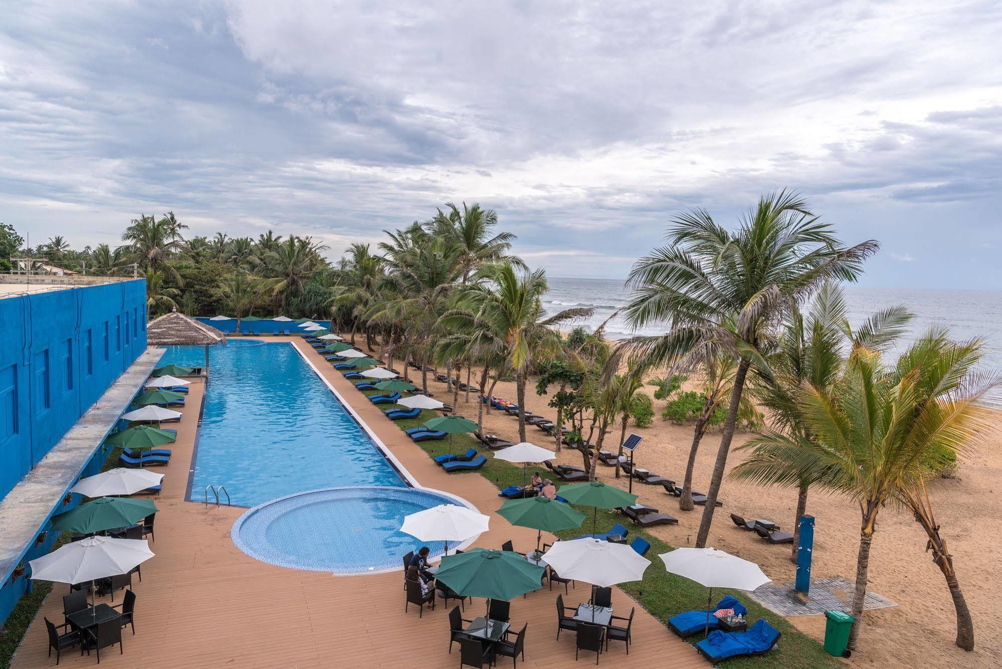 Jie Jie Beach Hotel Wadduwa Exteriör bild